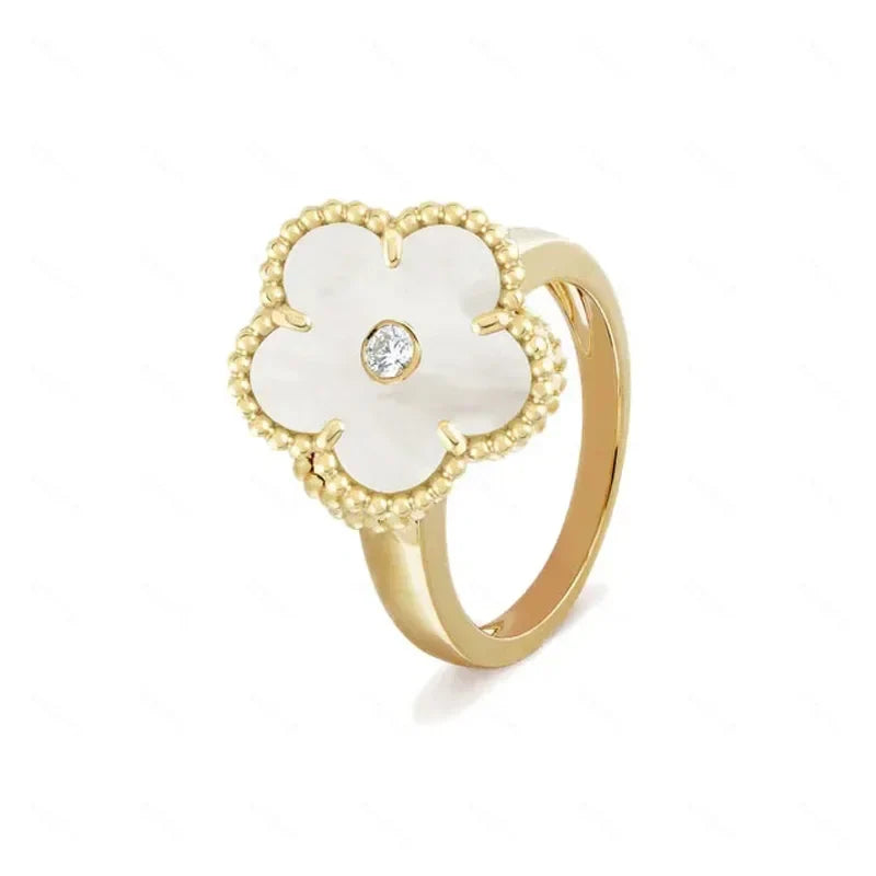 CLOVER RING - Diana Hampton